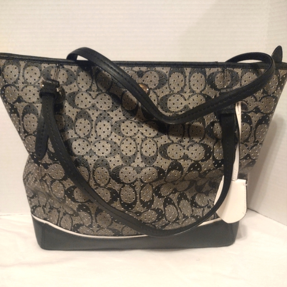 Coach authentic handbag